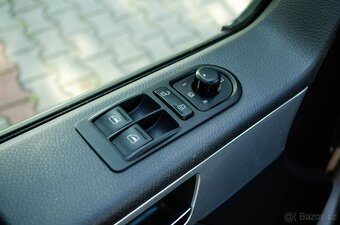 Volkswagen T5 Multivan 2.0 TDi DSG - 8