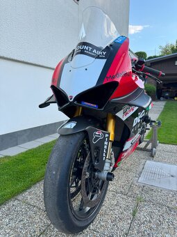 Ducati Panigale V4S okruhovka - 8