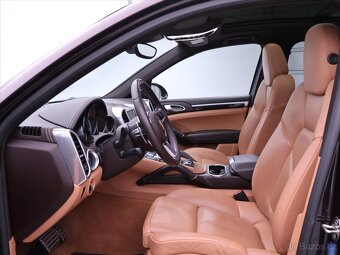 Porsche Cayenne 4,1 V8 283kW S Platinum DPH (2016) - 8