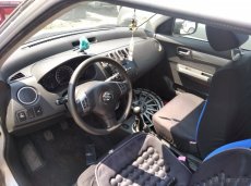 Suzuki swift 1,3 / 3DV / rok 2007 - 8