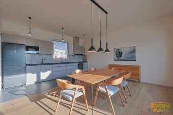 Luxusní byt 3+kk s vlastní zahrádkou - 8