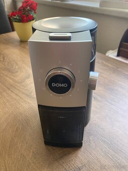 Sada: Pákový kávovar BEKO + kvalitní Mlýnek DOMO - 8