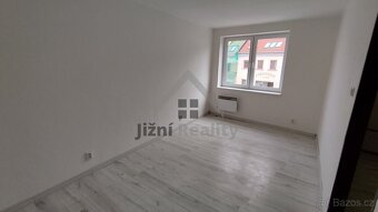 Byt 3+1, 82 m2, Husovo nám., Mladá Vožice - 8