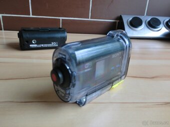 Outdorová sportovní kamera SONY HDR-AS15 -velká sada - 8