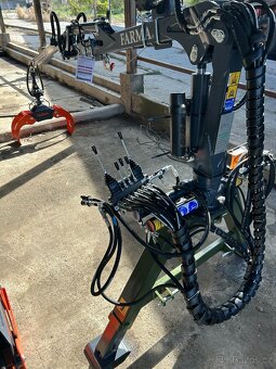 Hydraulická ruka FARMA C38D - 8