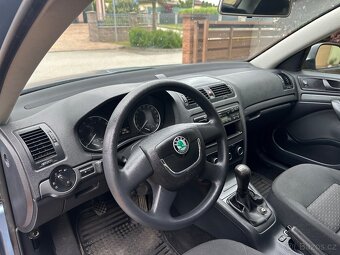 Prodám Škoda Octavia 2 facelift 1.6 mpi 12/2009 207200km - 8