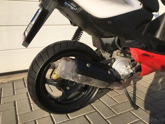 Yamaha aerox 50 R - 8