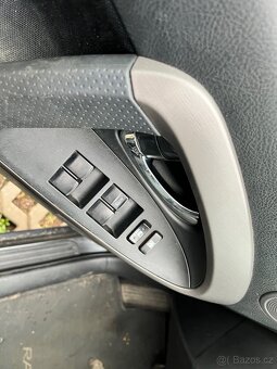 Toyota Rav4 2.0i 112kW automat 4x4 REZERVACE - 8