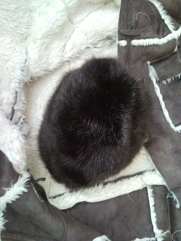 KOŽÍŠEK DÁMSKÝ NENOŠENÝ + KOŽEŠINOVÁ ČEPICE - 8