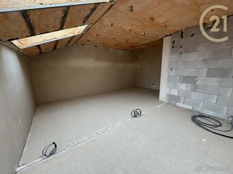 Novostavba bytu 2+kk o CP 70 m2 s lodžíí a sklepem v Újez... - 8