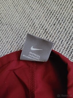 Dámské bordó kraťasy zn. Nike, vel. S - 8