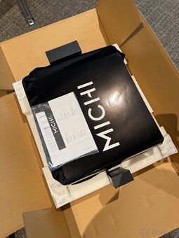 MICHI X5 - Referenční Stereo zesilovač - 8