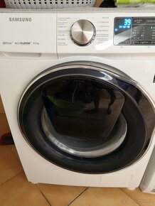 Pračka samsung.na 8 kg prádla - 8