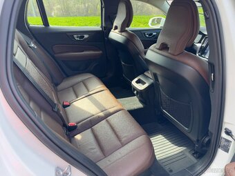 Volvo V60 2.0 D4 Momentum 140kW 2019 odpočet DPH - 8