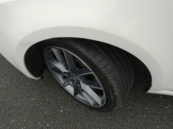 Škoda Octavia Combi 2.0 TSi RS DSG, pádla, navi, xenon - 8
