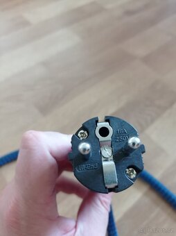 Napájecí kabel 1 metr - 8