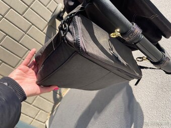 Cybex EEZY S2+ - 8
