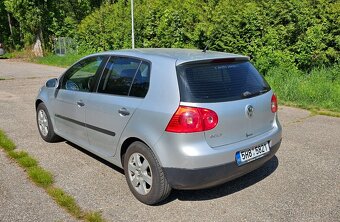 Volkswagen Golf V - 8