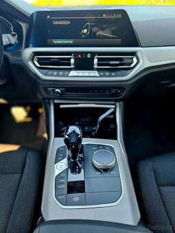 BMW 330e Touring - 8