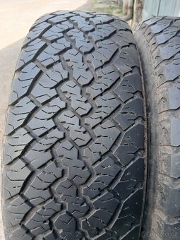 celoroční pneu 205/70 r15 - 8