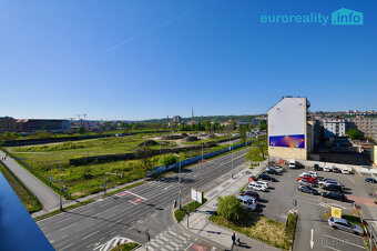 Pronájem, byt 2+kk/L, 60 m2, Praha 7, ul. Dělnická - 8
