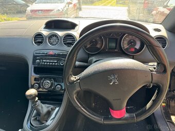 Díly z vozu Peugeot RCZ 2.0 hdi - 8