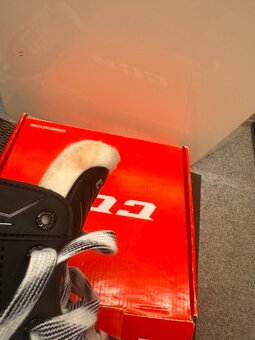 BRUSLE CCM RIBCORE 74K, VEL. 41,5/7,5 EE - 8