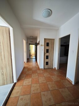 Pronajmu byt 2+1 87m2 se zahradou a dvou garáží v a Ostravě. - 8