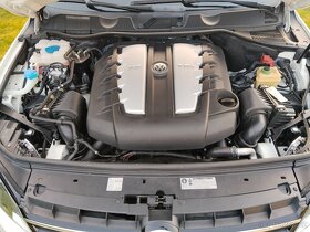 VW Touareg 4.2 TDI r.v 2011, 141tis km - 8