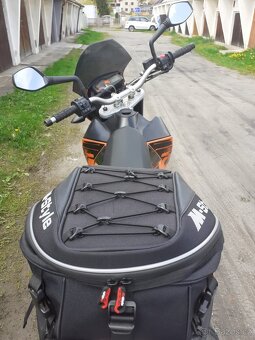 KTM 690 - 8