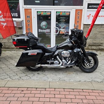 Harley-Davidson FLHTCU Electra Glide Ultra Classic - 8
