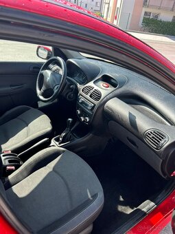 Peugeot 206 1,4i - 8
