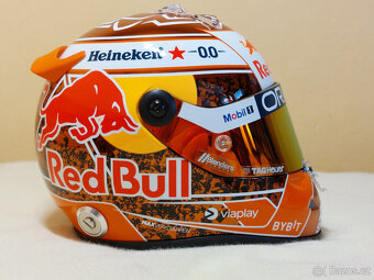 Predám Max Verstappen oranžová 2024 Red Bull F1 helma 1:2 - 8
