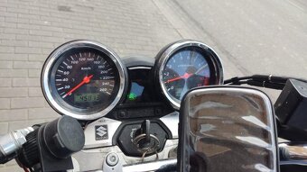 Suzuki GSX 1400 - 8