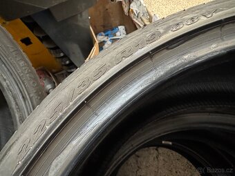 Pirelli P Zero 225/35/19 krásná sada pneu - 8