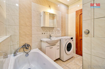 Prodej bytu 2+1, 68 m², OV, Chomutov, ul. Kundratická - 8