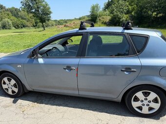 Kia ceed 1.4i - 8