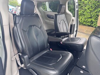 Chrysler Pacifica 3,6 Touring L RU Kůže 2017 - 8