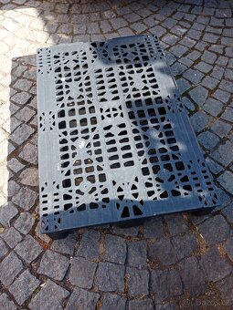Plastové palety 120 x 80 x 15 cm - 8