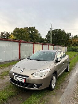 Renault Fluence 2010 1.6i - 8