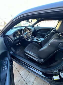 Dodge Challenger GT AWD - 8