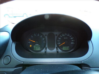 Ford Fiesta 1,3 i - 8