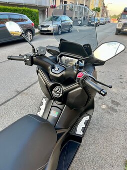 XMAX 125 / r.v. 07/2023 / odpočet DPH / 4.250 km - 8