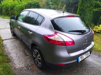 RENAULT MEGANE 3 HB platná STK ŠEDÁ METALÍZA - 8
