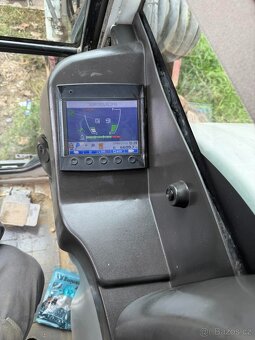 Pásové rypadlo Takeuchi TB290 - 8