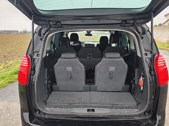 Peugeot 5008 7 míst - 8