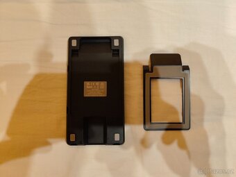 Bezdrátová nabíječka (i do auta) & 2x autonabíječka - 8