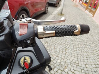 Kymco Downtown 300i ABS - 8