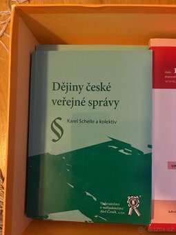 Odborná literatura - právní 18 kusu - 8