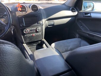 Mercedes-Benz ML320 - 8